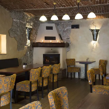 Lomnice Hotel & Restaurant Отель